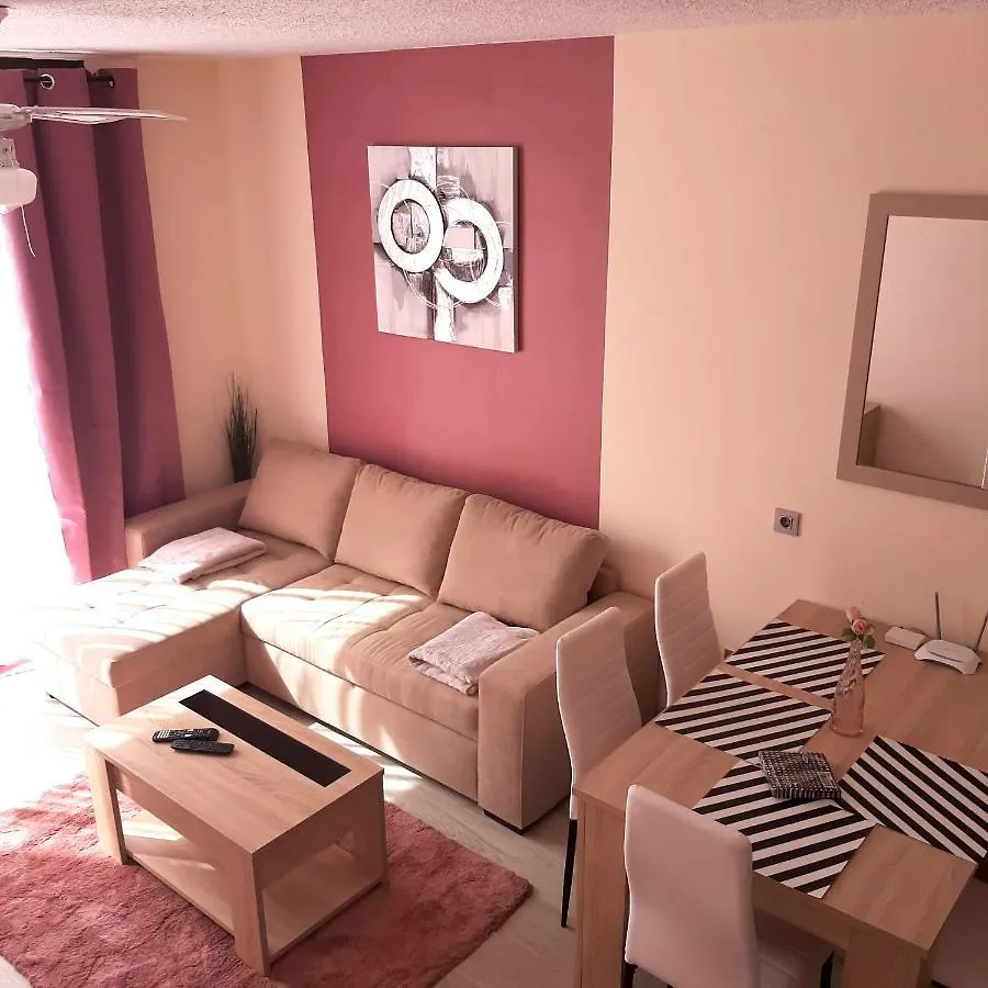 Bright And Quiet Apartment With Ocean View location